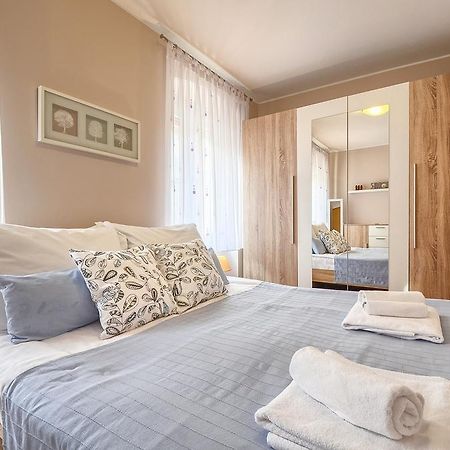 E&E Apartment Arena With Free Private Parking Pula Exterior foto
