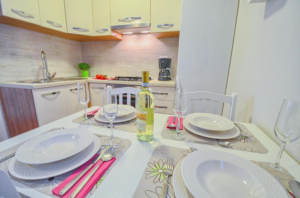E&E Apartment Arena With Free Private Parking Pula Exterior foto